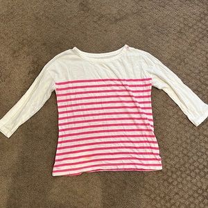 Old Navy Relaxed 3/4 length sleeve